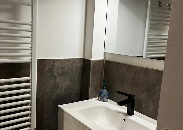 Guest house Monolocale Giuggiola 3*